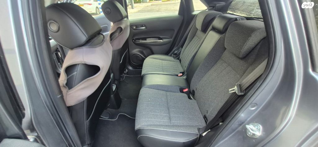 מודעת רכב הונדה ג'אז