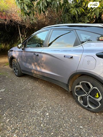 מודעת רכב ג׳ילי Geometry C