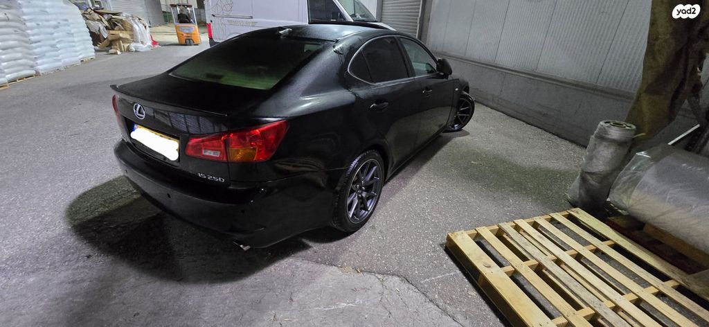 מודעת רכב לקסוס IS