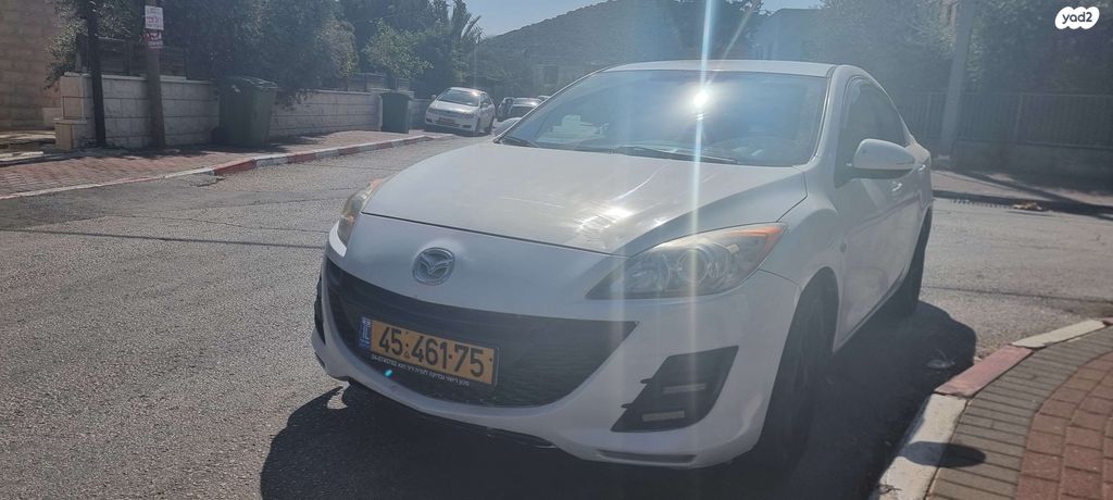 מודעת רכב מאזדה 3