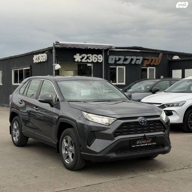 מודעת רכב טויוטה RAV4