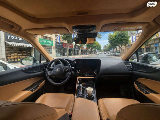 מודעת רכב לקסוס NX 1