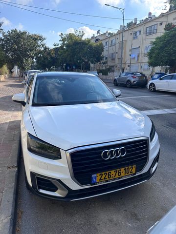 מודעת רכב אאודי Q2