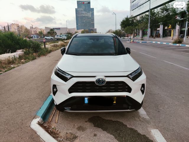 מודעת רכב טויוטה RAV4