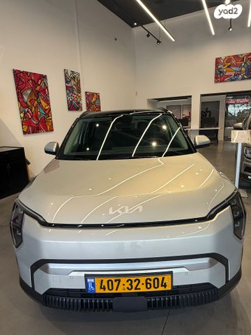מודעת רכב קיה EV3