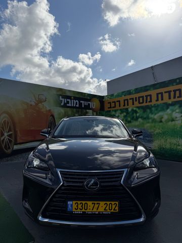 מודעת רכב לקסוס NX