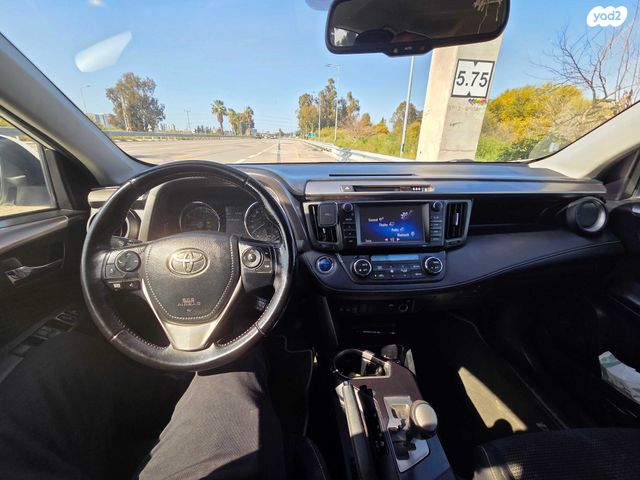 מודעת רכב טויוטה RAV4