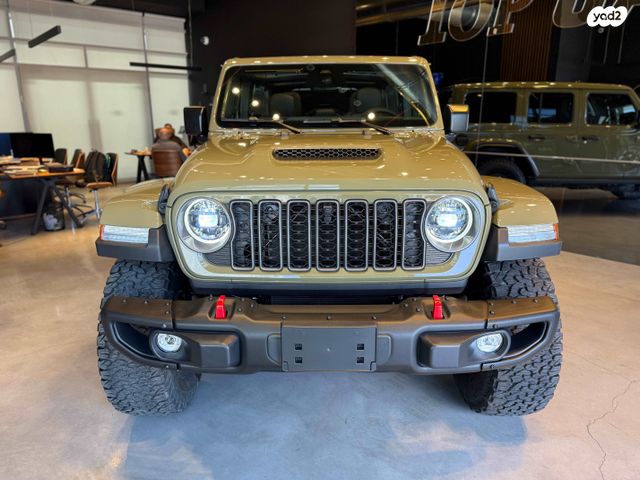 מודעת רכב ג'יפ רנגלר