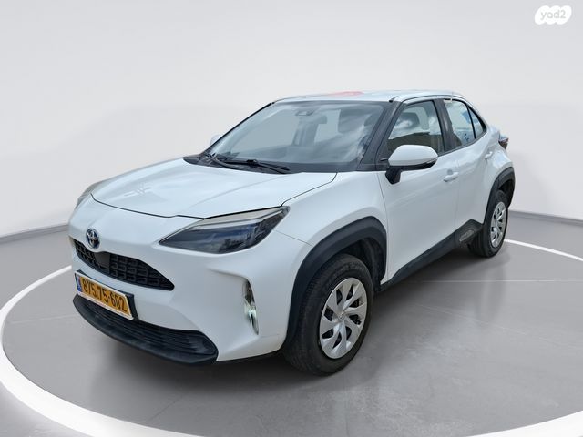 מודעת רכב טויוטה יאריס קרוס