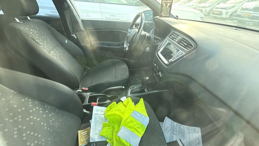 מודעת רכב יונדאי i20