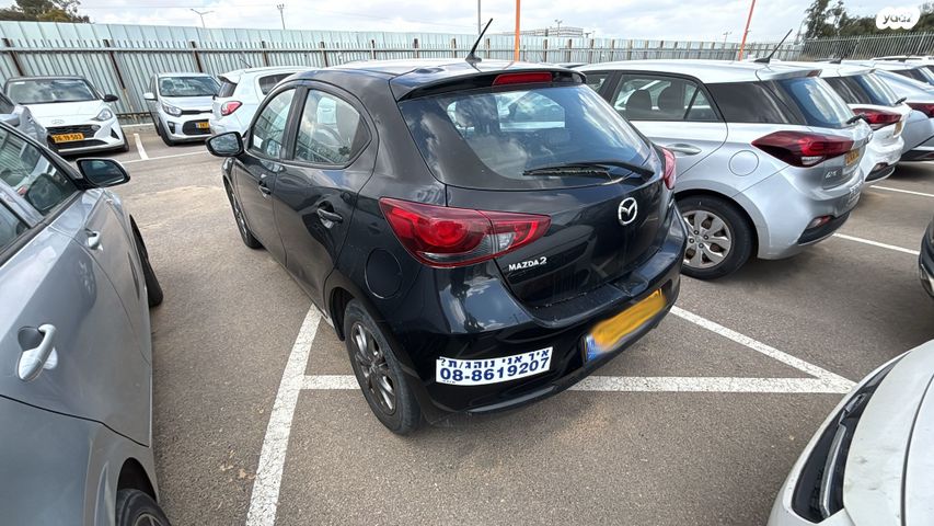 מודעת רכב מאזדה 2