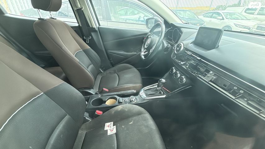 מודעת רכב מאזדה 2 2