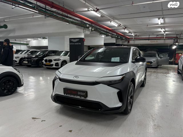 מודעת רכב טויוטה bZ4X