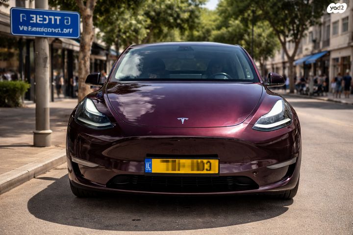 מודעת רכב טסלה מודל Y 2