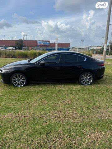 מודעת רכב מאזדה 3