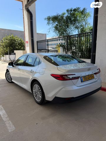 מודעת רכב טויוטה קאמרי 2