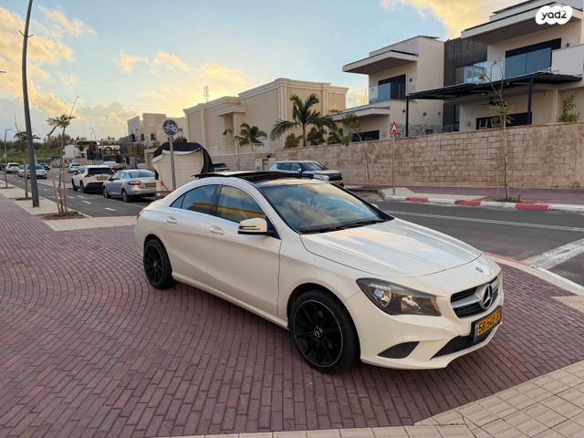 מודעת רכב מרצדס-בנץ CLA