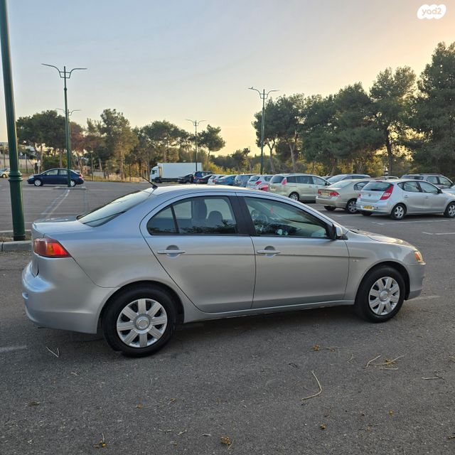 מודעת רכב מיצובישי לנסר