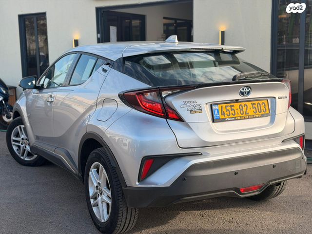 מודעת רכב טויוטה C-HR 1