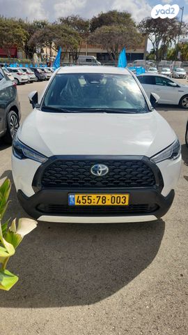 מודעת רכב טויוטה קורולה קרוס