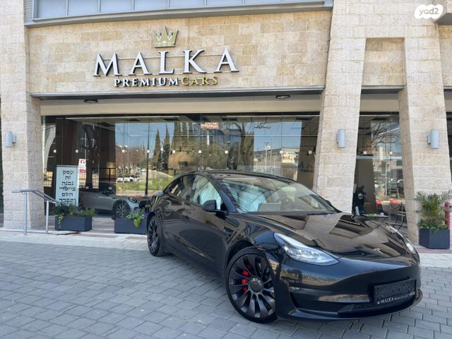 מודעת רכב טסלה מודל 3