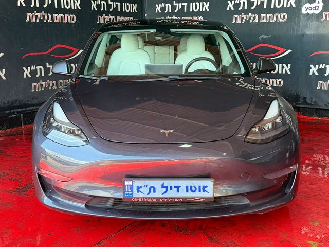 מודעת רכב טסלה מודל 3