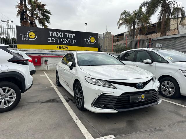 מודעת רכב טויוטה קאמרי 1