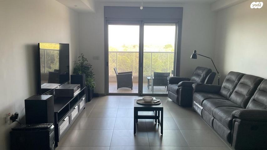 עוזי חיטמן 1