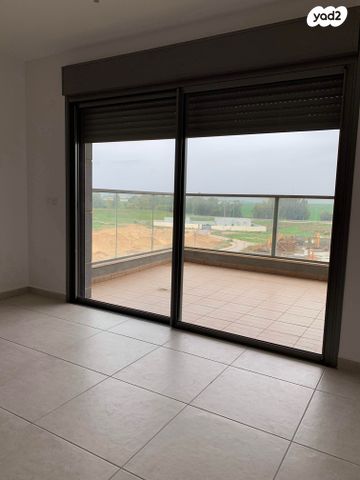 הנרייטה סאלד 69