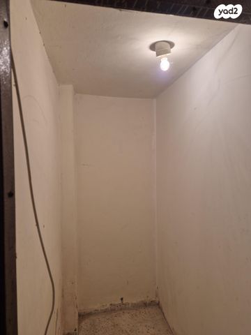 טשרניחובסקי 25