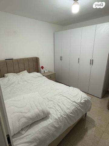 חנה רובינא 11