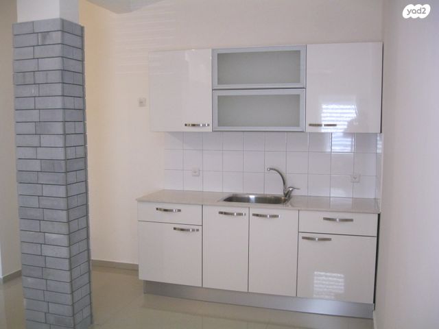 ז'בוטינסקי 49