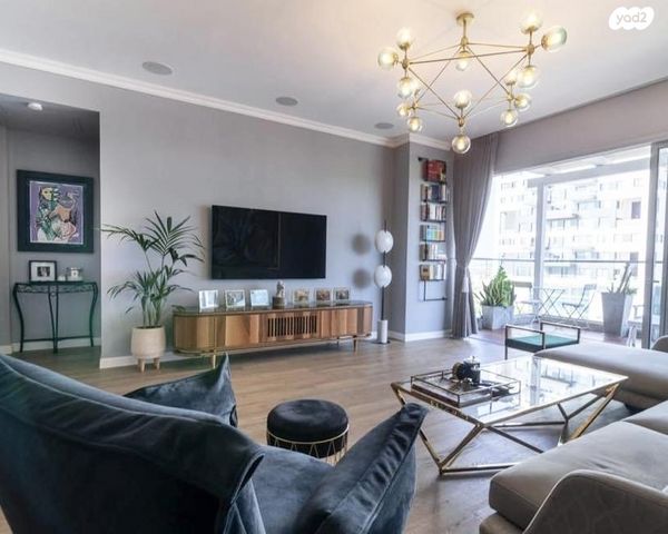 דירה, נווה גן, רמת השרון