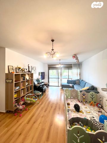 דירה, כפר גנים ג, פתח תקווה