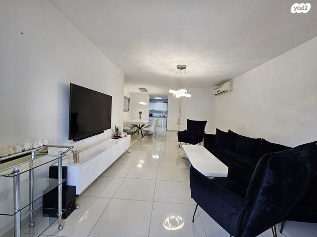 מודעת נכס, שדרות חיים וייצמן 26, ויצמן, רמלה