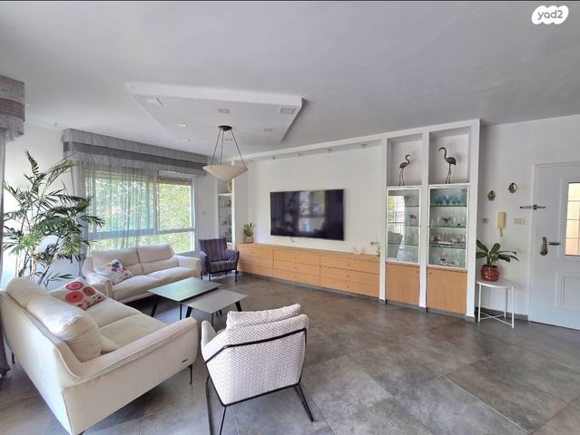 דופלקס, הכרמים, מודיעין מכבים רעות