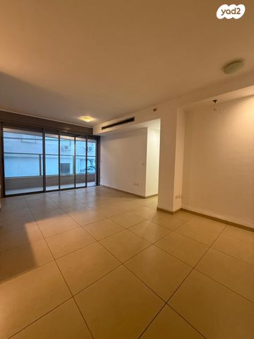 מודעת נכס, ביאליק, מרכז דרום, רעננה