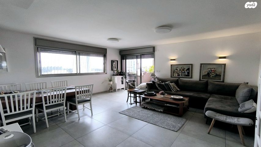 נווה יהושע, ערמונים