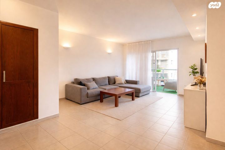 מודעת נכס, זקיף, מגדיאל, הוד השרון