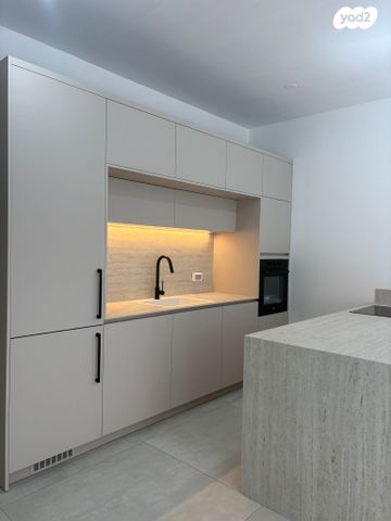 הצפון החדש - כיכר המדינה