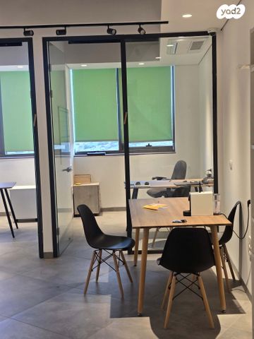 שדרות הרכס 13