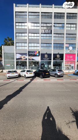 חנויות/ שטח מסחרי