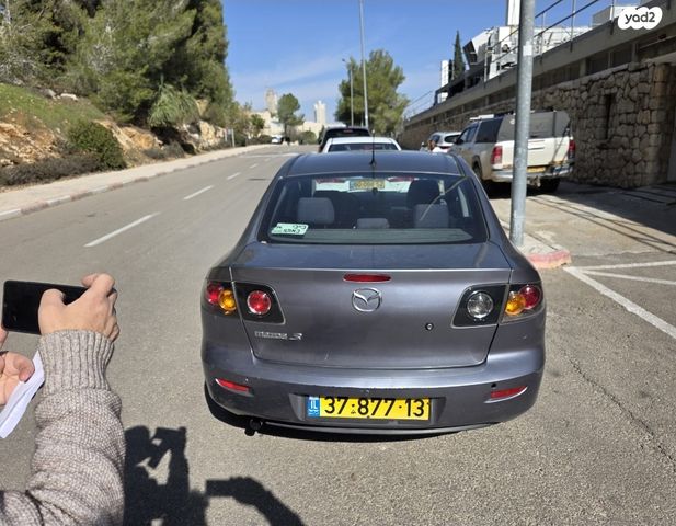 מודעת רכב מאזדה 3