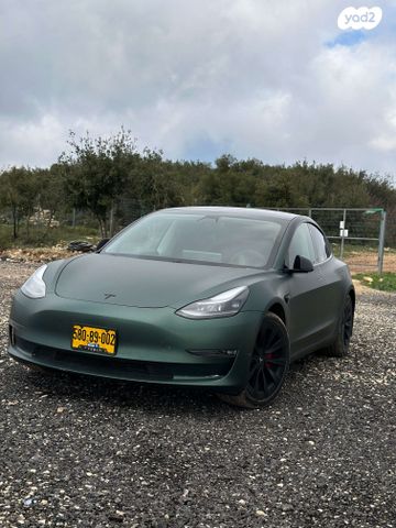 מודעת רכב טסלה מודל 3