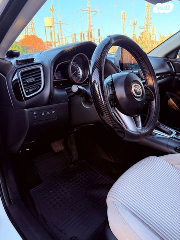 מודעת רכב מאזדה 3