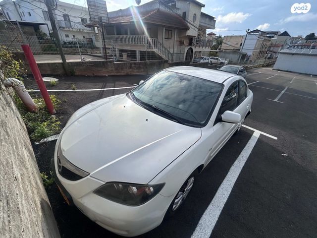 מודעת רכב מאזדה 3