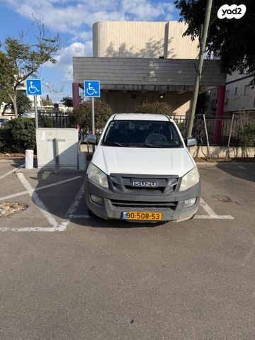 מודעת רכב איסוזו די-מקס