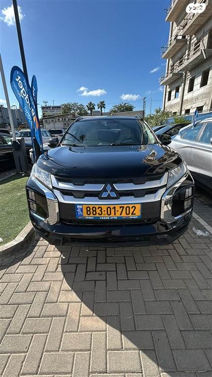 מודעת רכב מיצובישי ASX