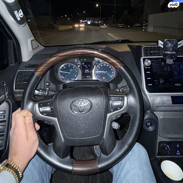 מודעת רכב טויוטה לנד קרוזר