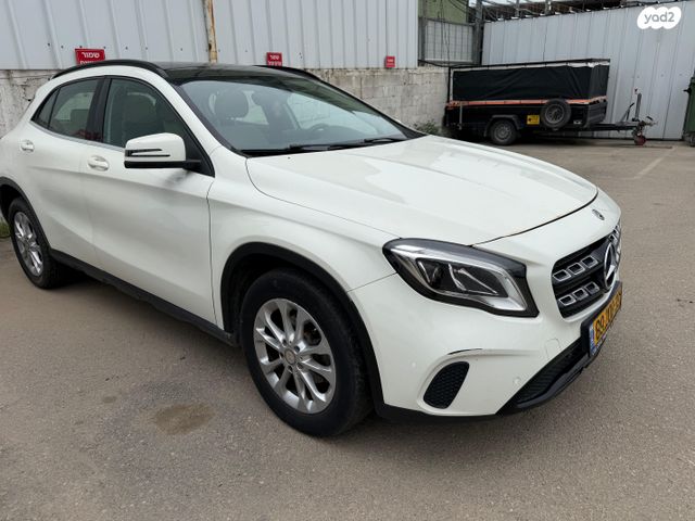 מודעת רכב מרצדס-בנץ GLA